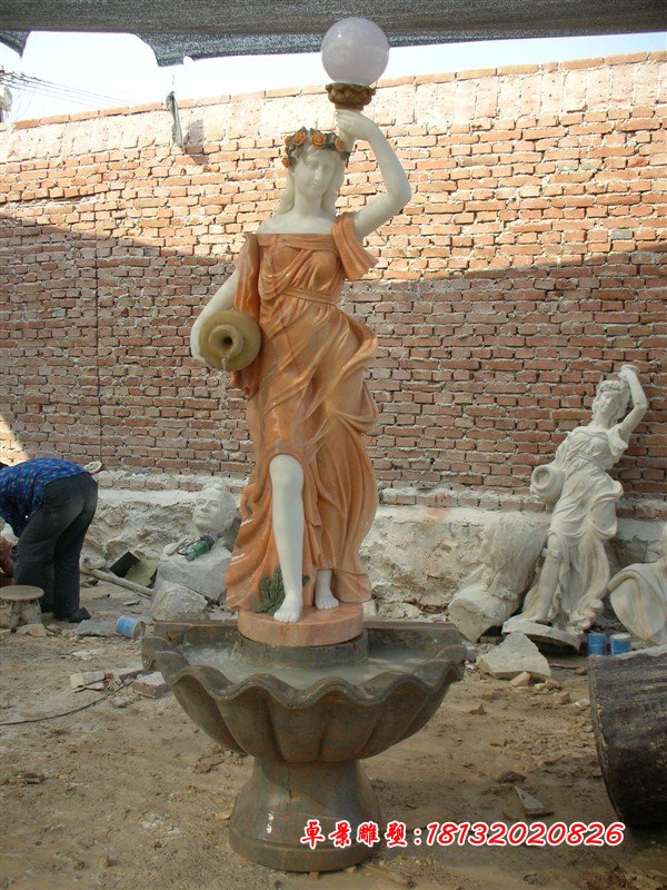 陽光女神噴泉,人物噴泉
