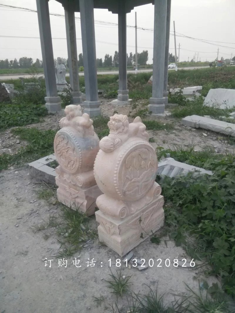 獅子門墩雕塑,晚霞紅石雕抱鼓 (2)