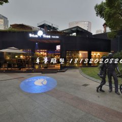 偶遇銅雕，街邊景觀小品雕塑