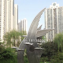 不銹鋼游魚雕塑，公園景觀雕塑
