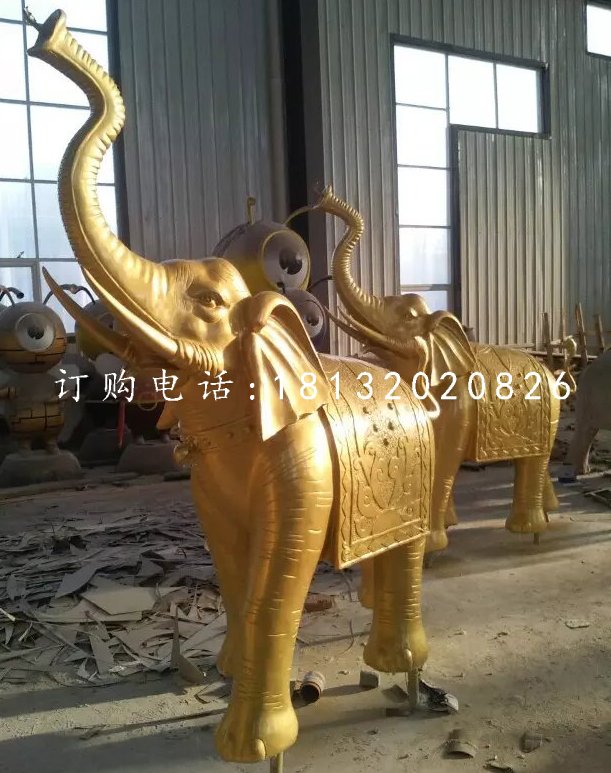象鼻向上的大象銅雕，廣場(chǎng)大象銅雕