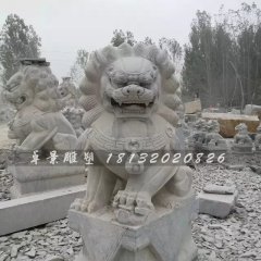 踩球獅子石雕，大理石獅子雕塑