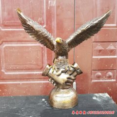 飛鷹鑄銅雕塑